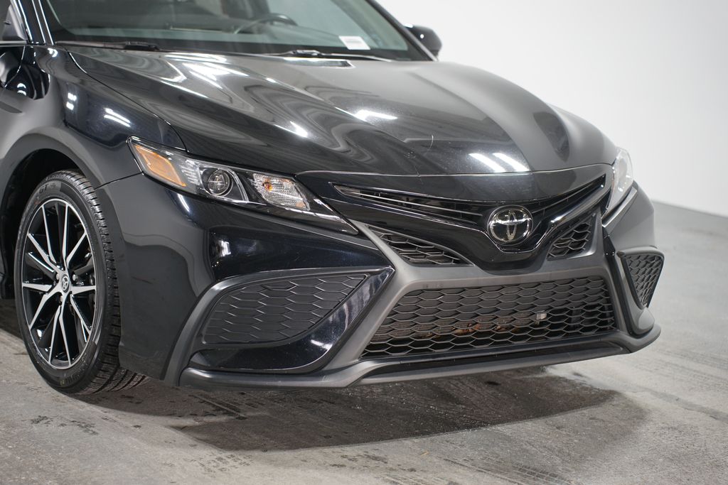 2023 Toyota Camry SE 4