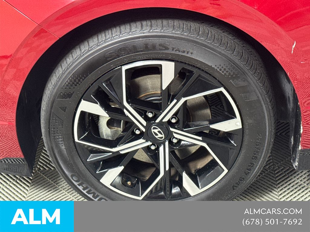 Used 2025 Red Hyundai SEL image 15