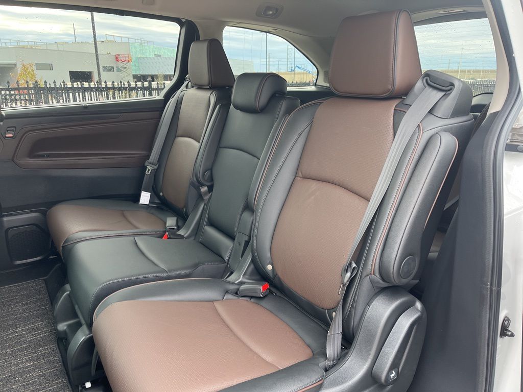 Thumbnail: 2026 Honda Odyssey - 14