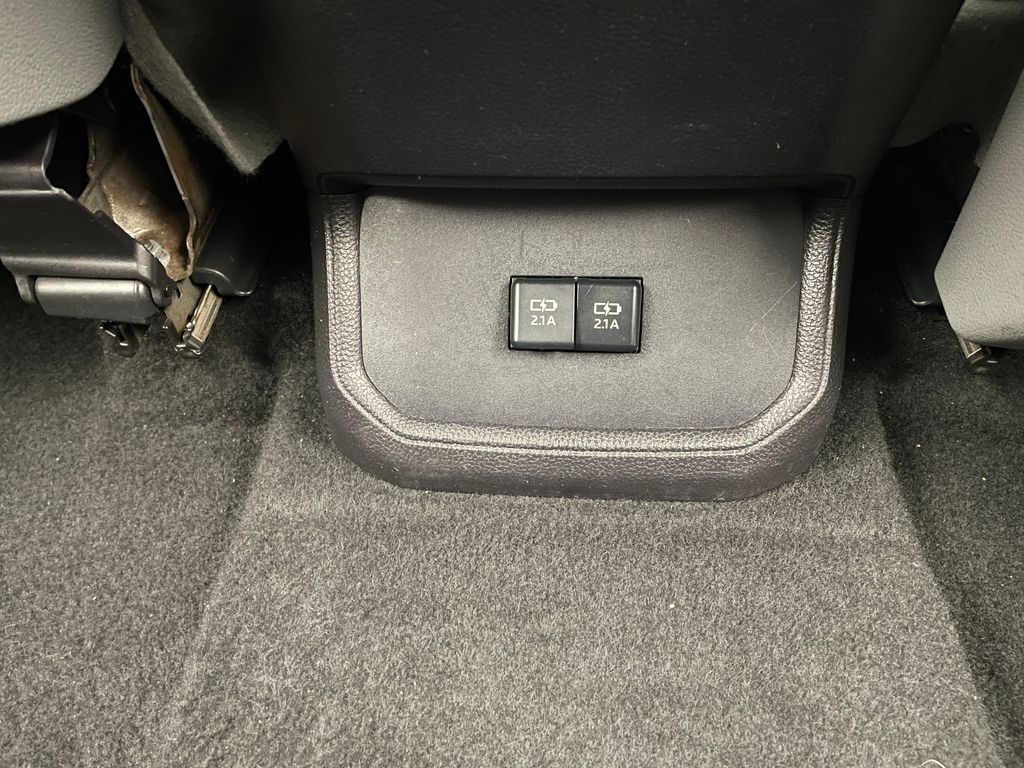 Thumbnail: 2020 Toyota Highlander - 23