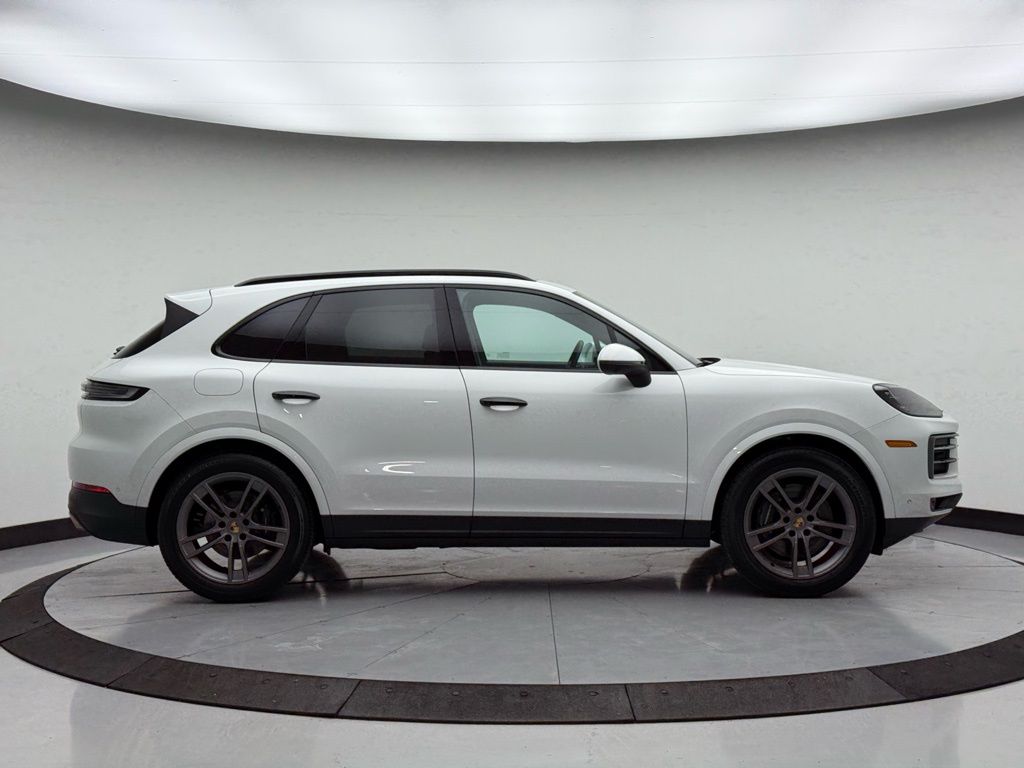 Thumbnail: 2024 Porsche Cayenne - 10