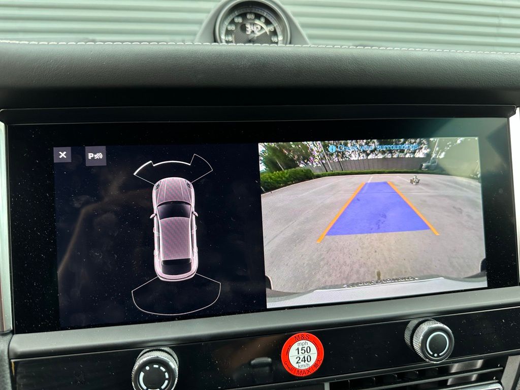 Thumbnail: 2025 Porsche Macan - 27