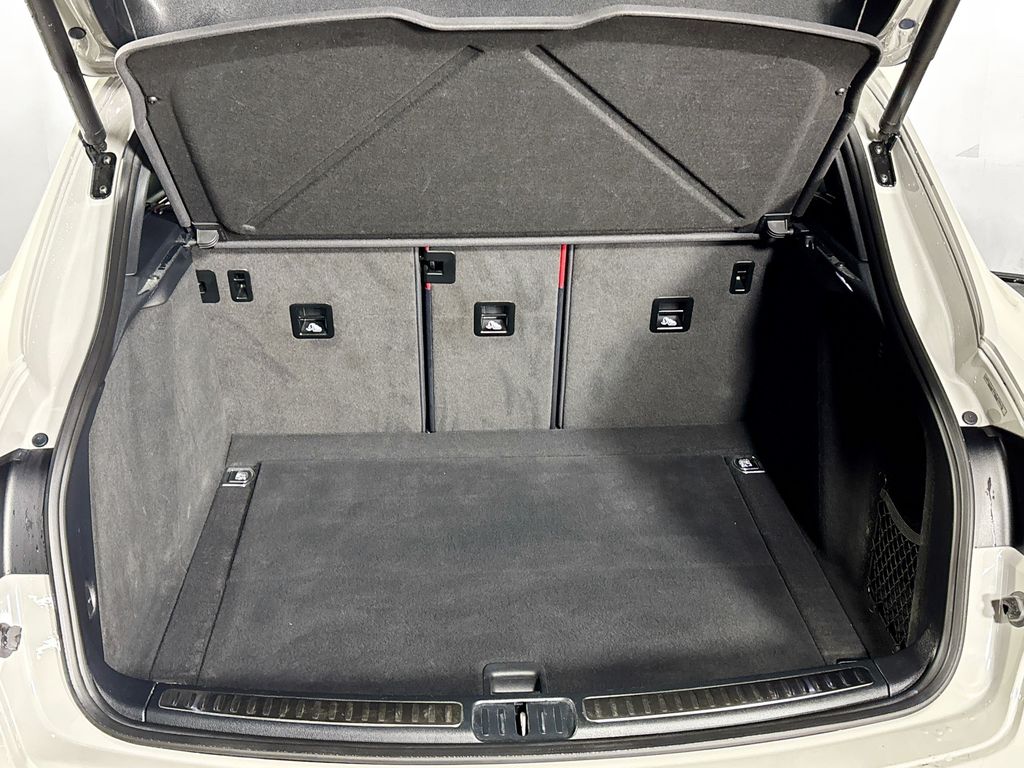 2023 Porsche Macan S