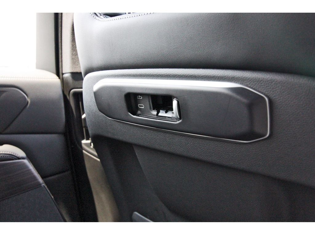2025 BMW X5 sDrive40i White at DeMontrond Auto Country