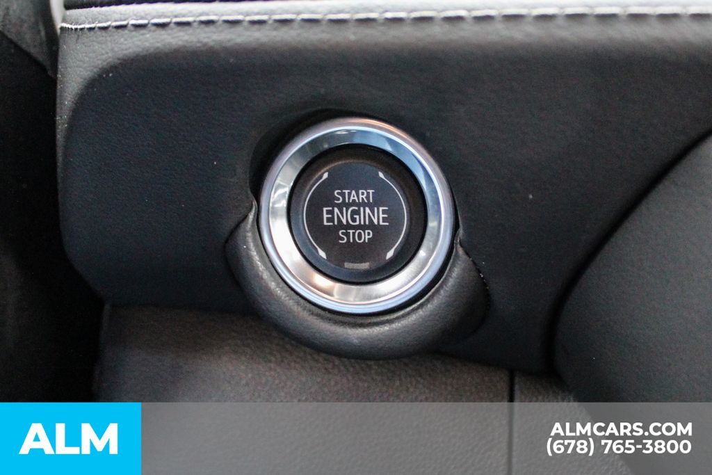 Used 2025 Black Chevrolet Z71 image 29
