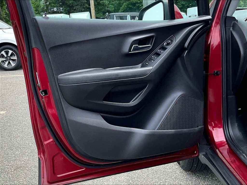 2018 Chevrolet Trax — photo 9