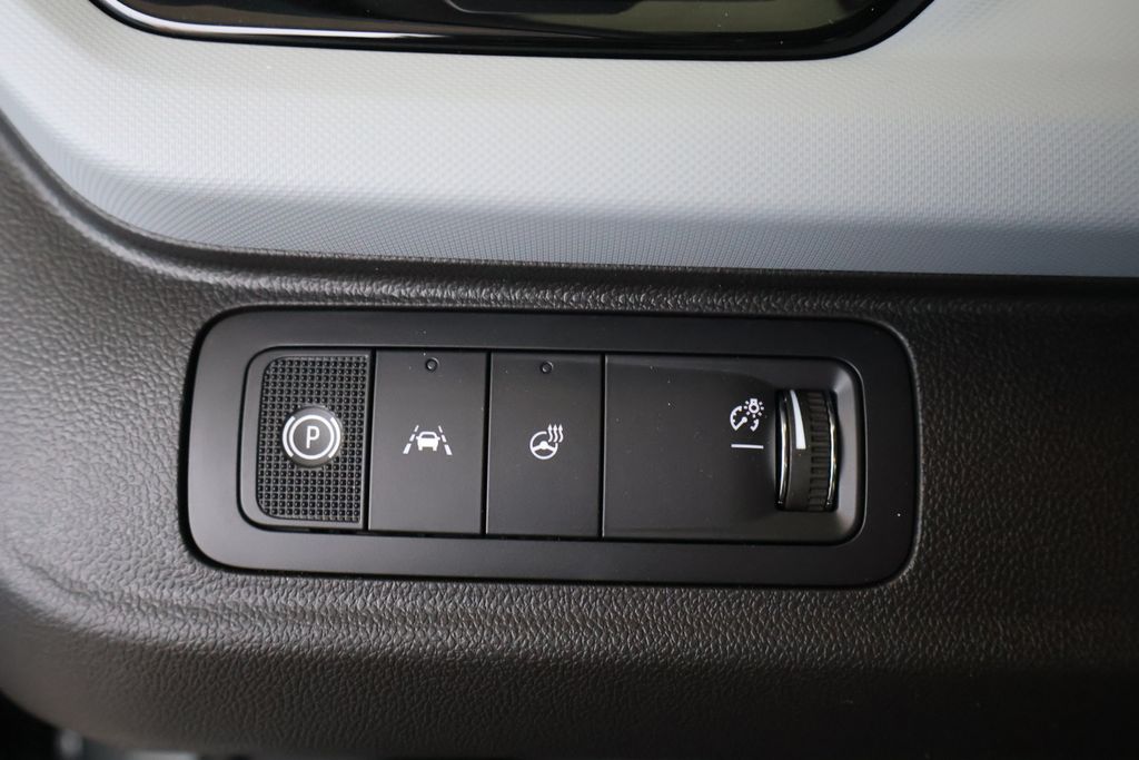 Thumbnail: 2027 Chevrolet Bolt EV - 18