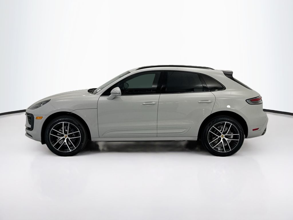Thumbnail: 2026 Porsche Macan - 2