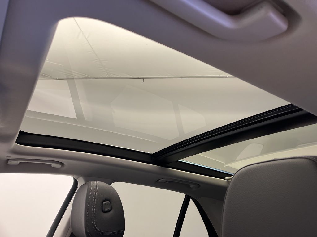 Thumbnail: 2025 Mercedes-Benz GLE - 23