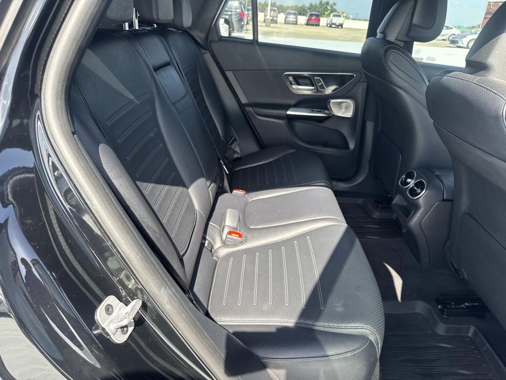2023 Mercedes-Benz GLC GLC 300 - 8