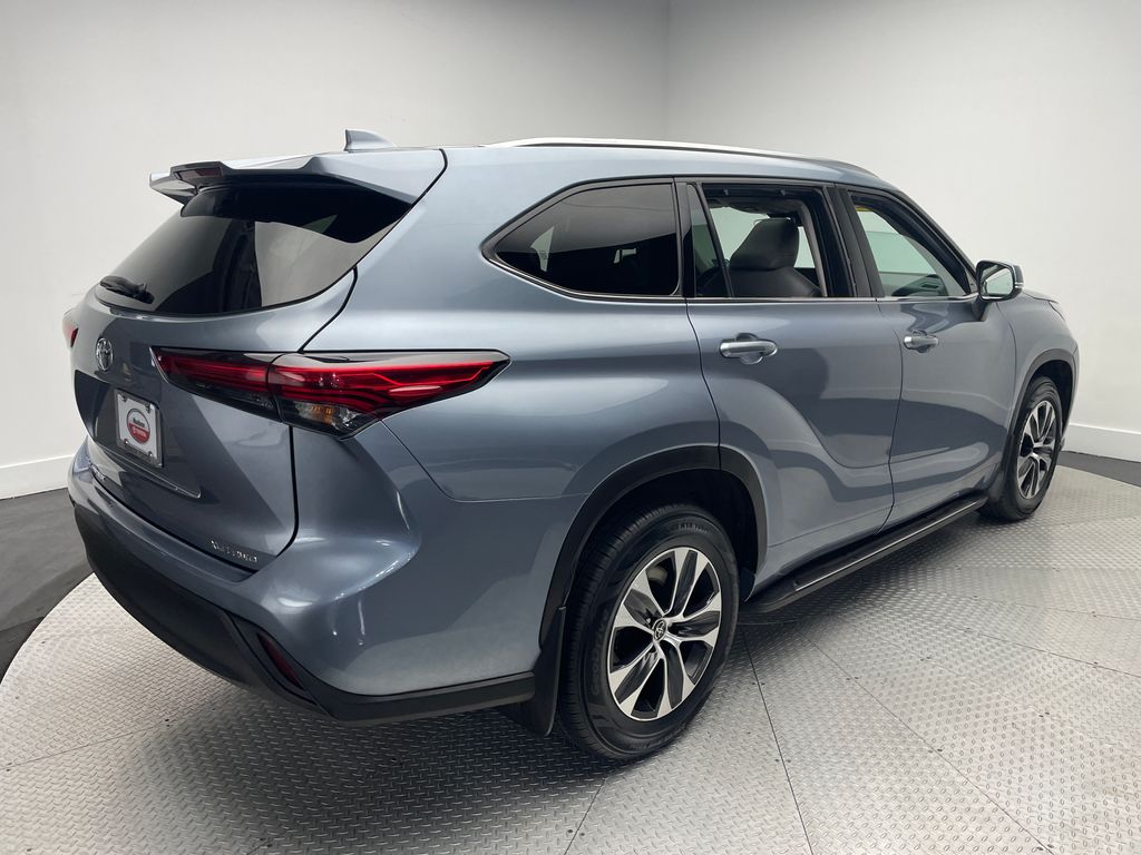 Thumbnail: 2020 Toyota Highlander - 5