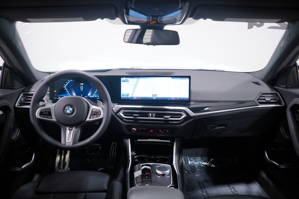 Thumbnail: 2024 BMW 2 Series - 10