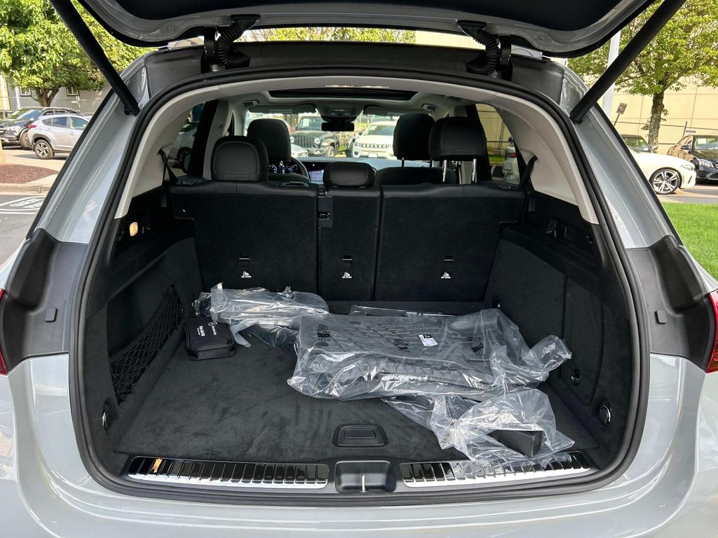 Thumbnail: 2025 Mercedes-Benz GLE - 20