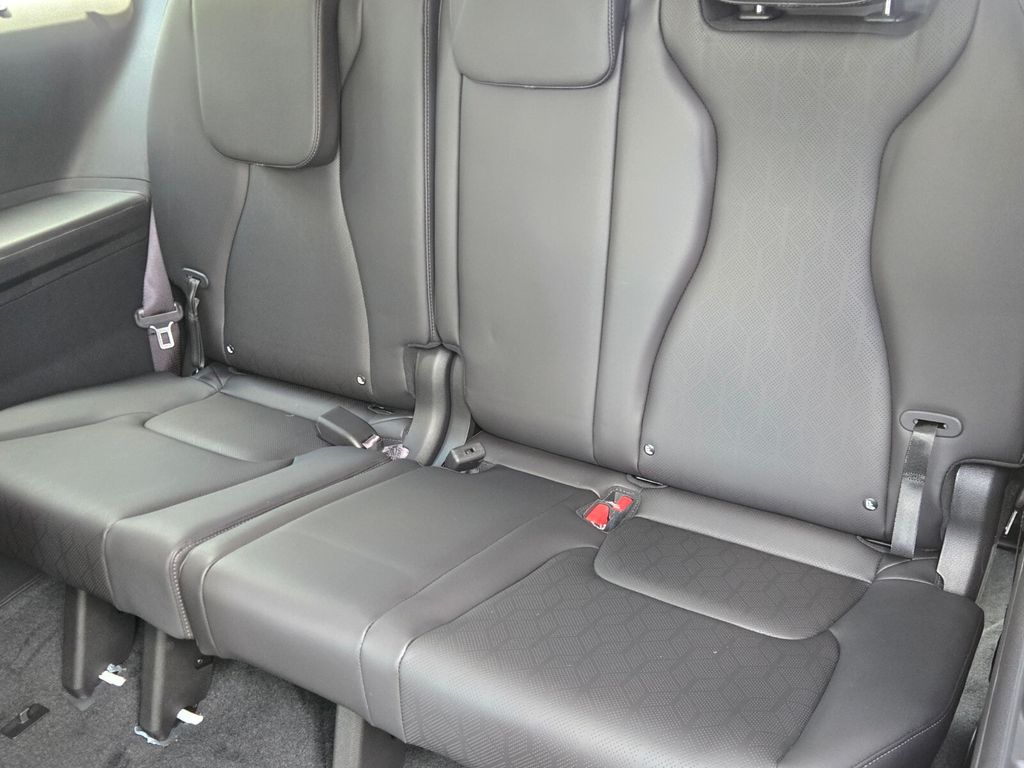 2027 Kia Carnival - $51,115