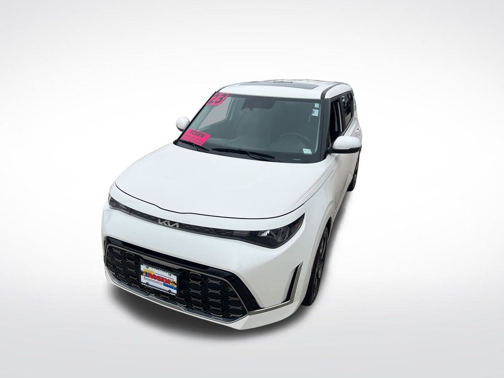 2023 Kia Soul GT-Line photo