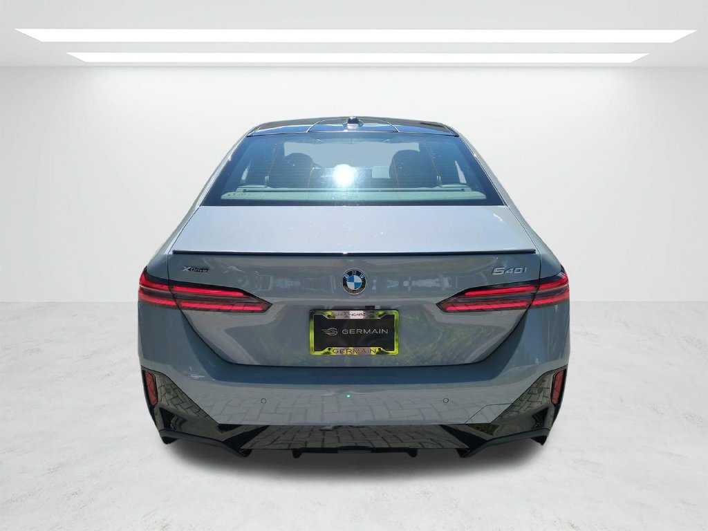 New 2027 Gray BMW 540i xDrive image 5