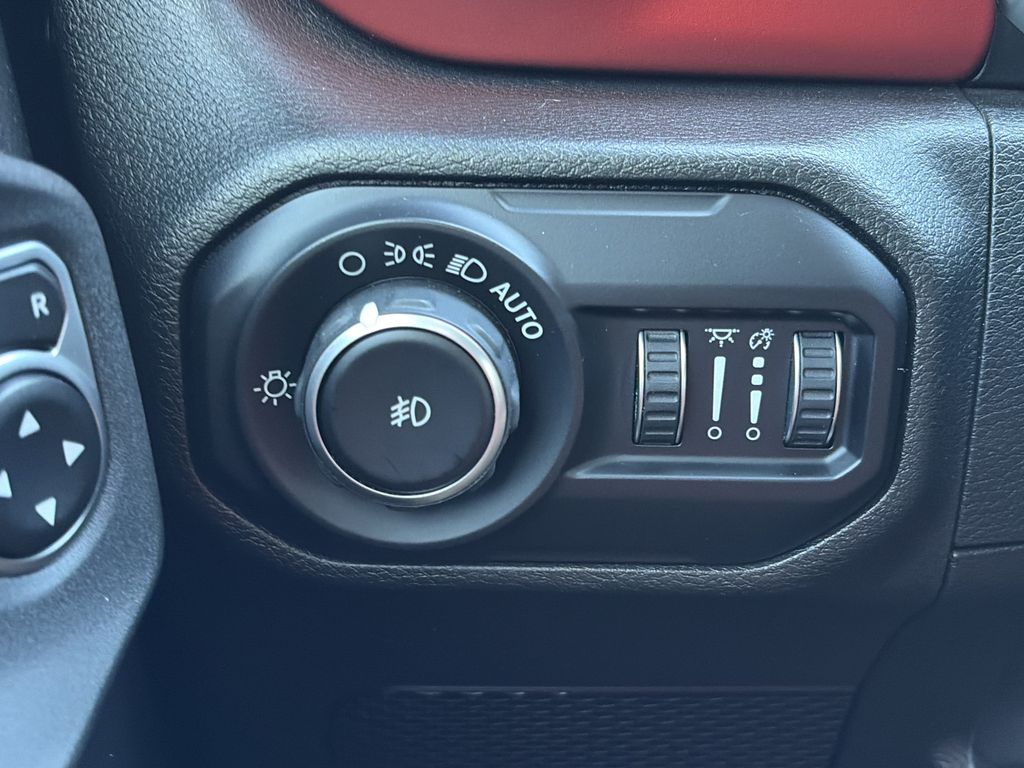 Used 2020 Jeep Wrangler SUV