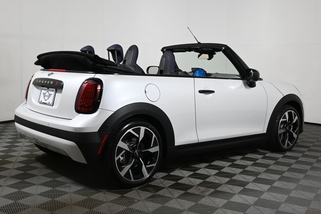 Thumbnail: 2026 MINI Cooper - 14
