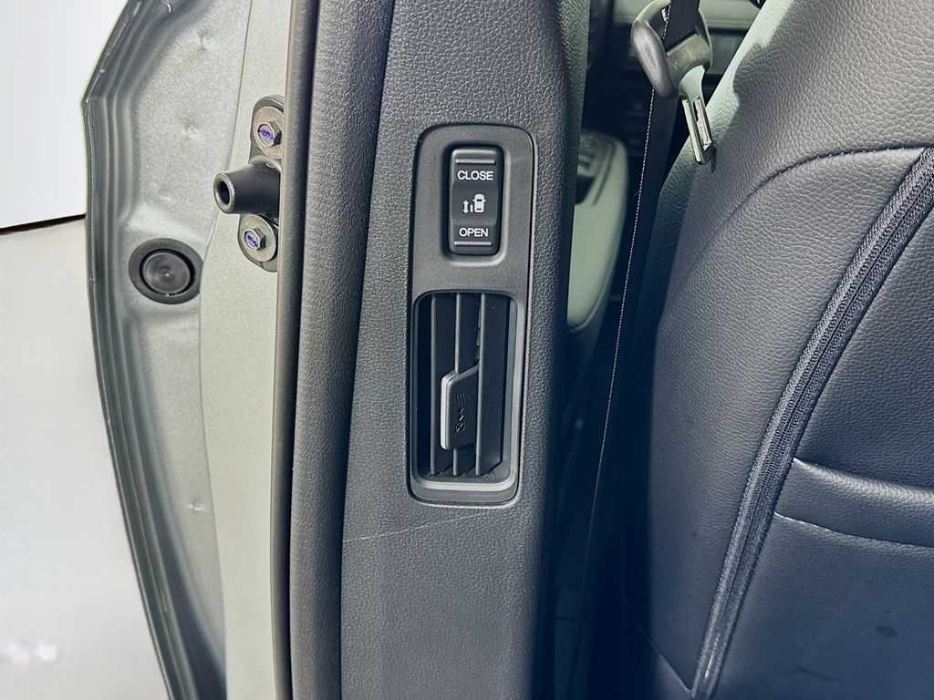 Thumbnail: 2026 Honda Odyssey - 17