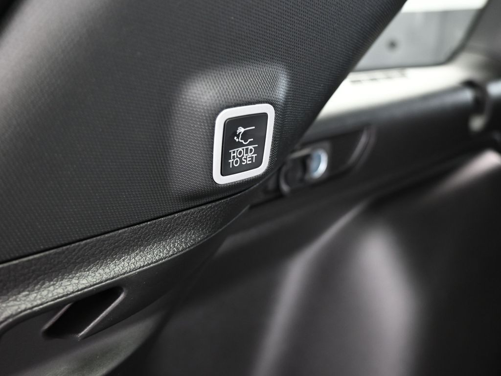 New 2025 Silver Zynith Jeep Limited image 35