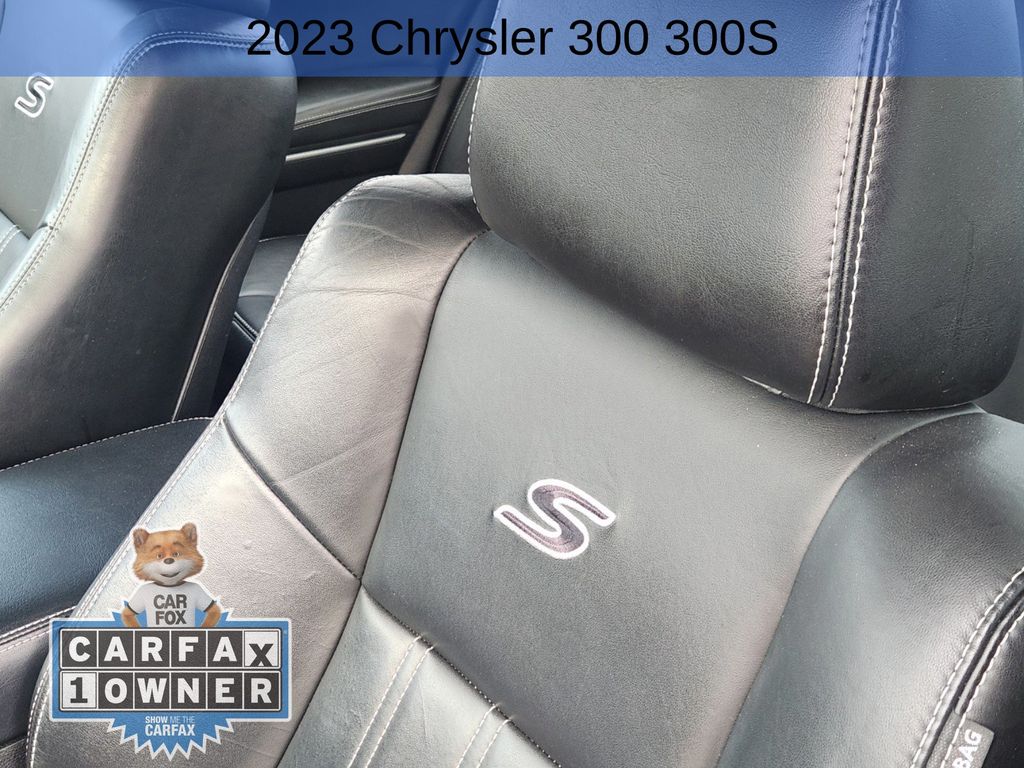 2023 Chrysler 300 S 15