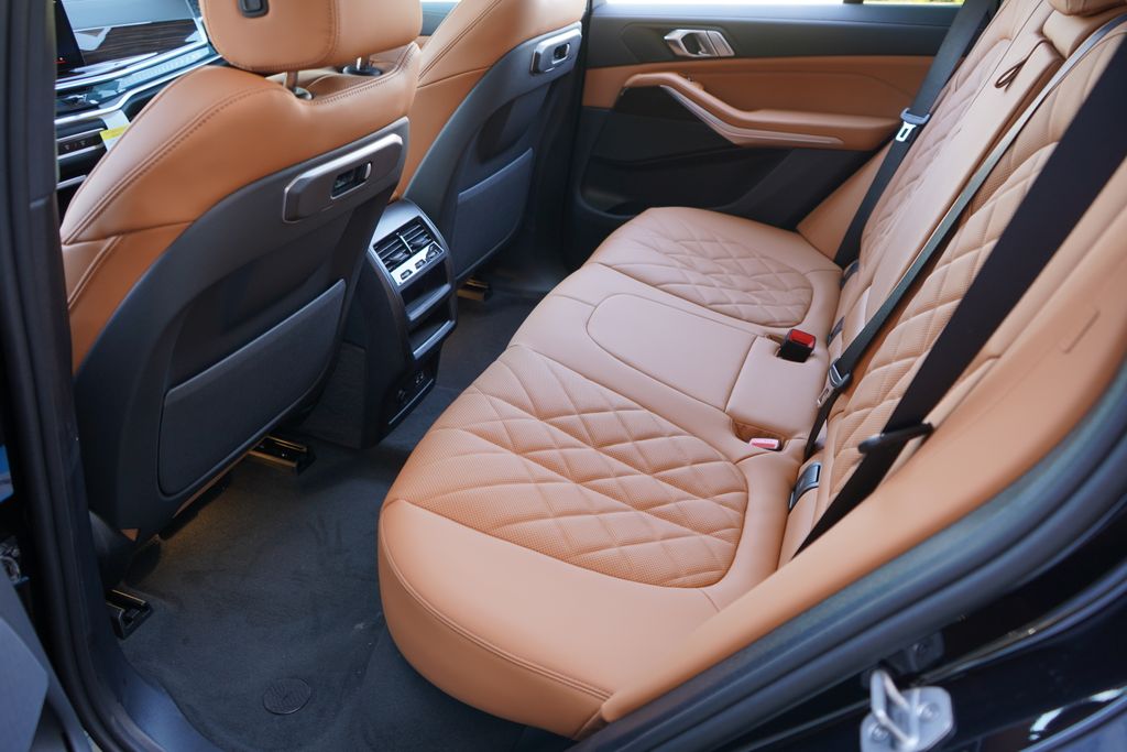 Thumbnail: 2026 BMW X5 - 19