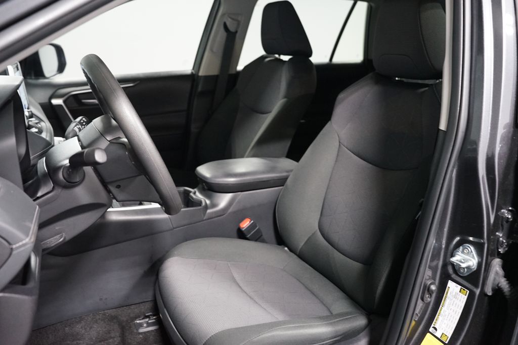 Thumbnail: 2024 Toyota RAV4 - 6