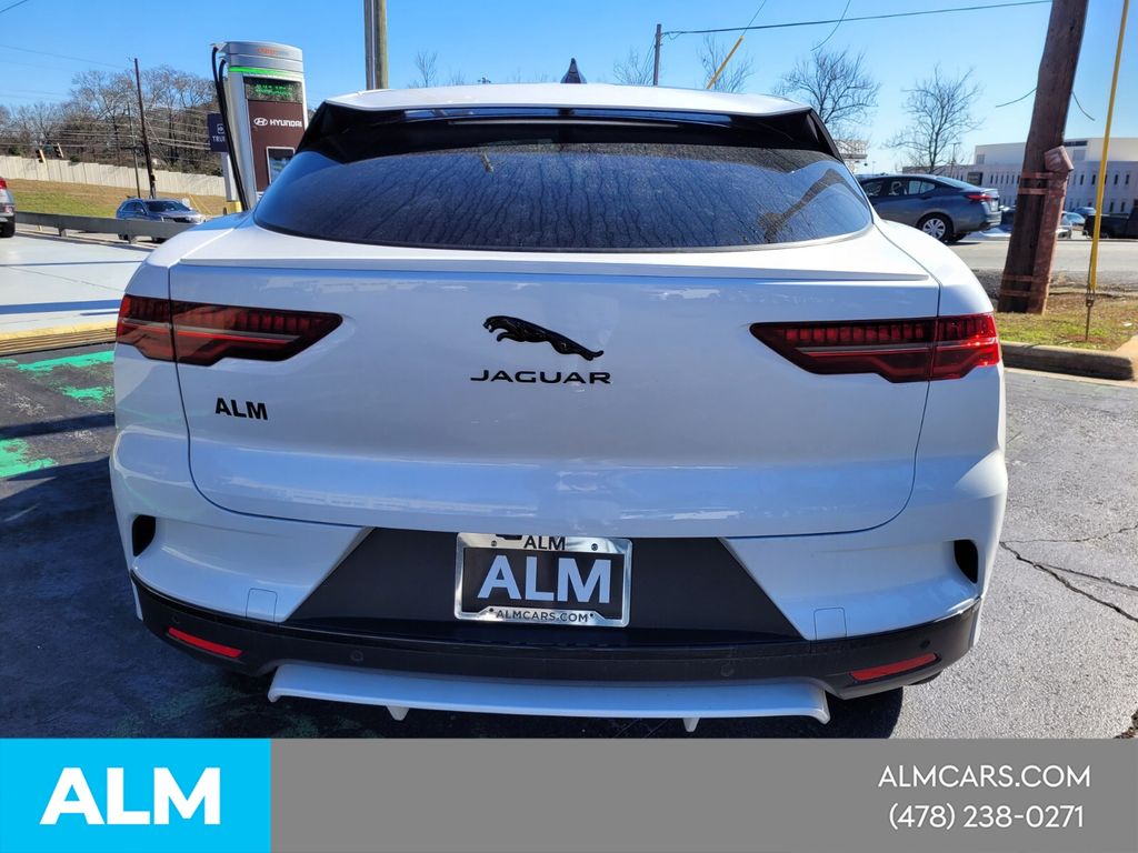 Used 2024  Jaguar HSE image 11