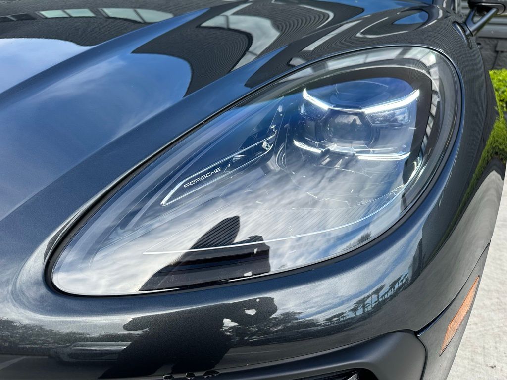 Thumbnail: 2022 Porsche Macan - 13