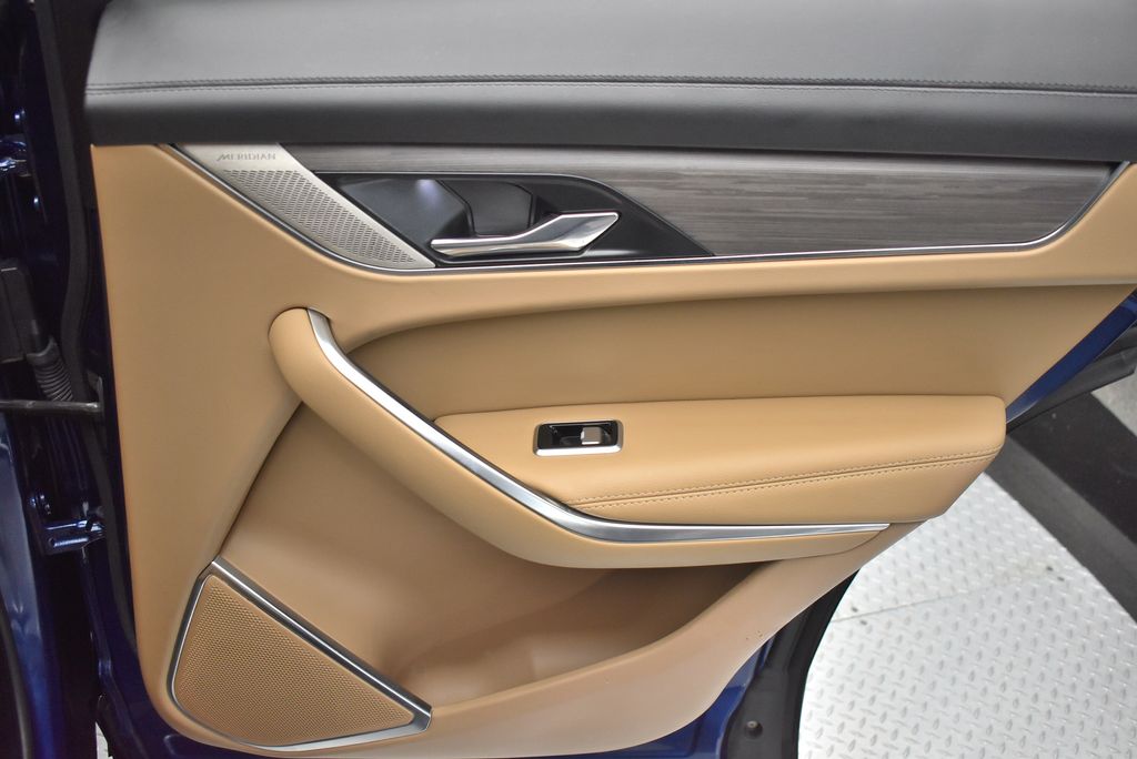 Thumbnail: 2021 Jaguar F-Pace - 29