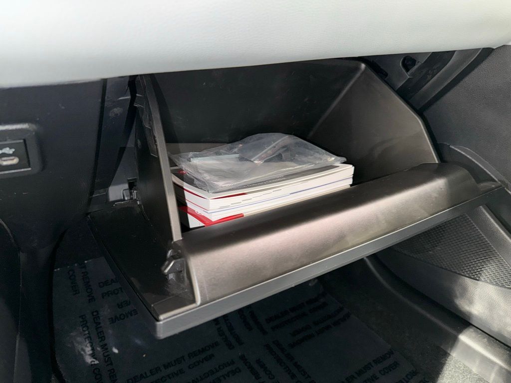 Thumbnail: 2025 Toyota Corolla - 27