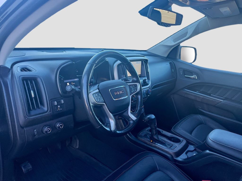 Used 2021 Black GMC Denali image 9