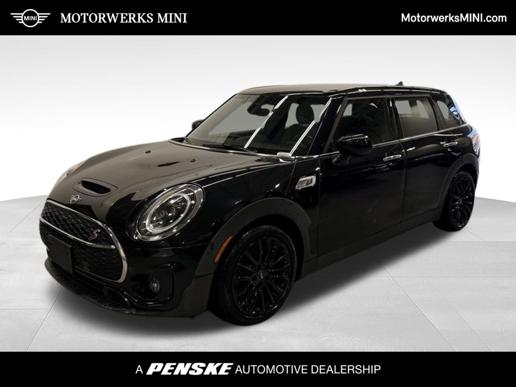 Midnight Black Metallic 2022 MINI Cooper Clubman Wagon Front-Wheel Drive 7-Speed Automatic