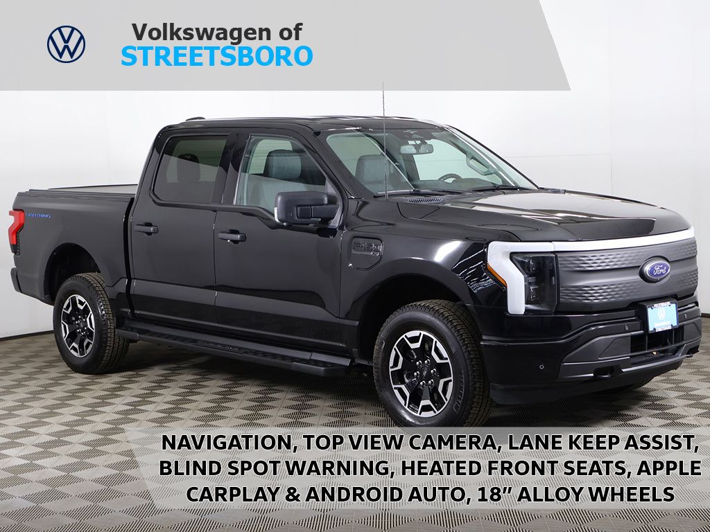 Agate Black Metallic 2023 Ford F-150 Lightning XLT SuperCrew AWD Pickup Truck All-Wheel Drive Automatic