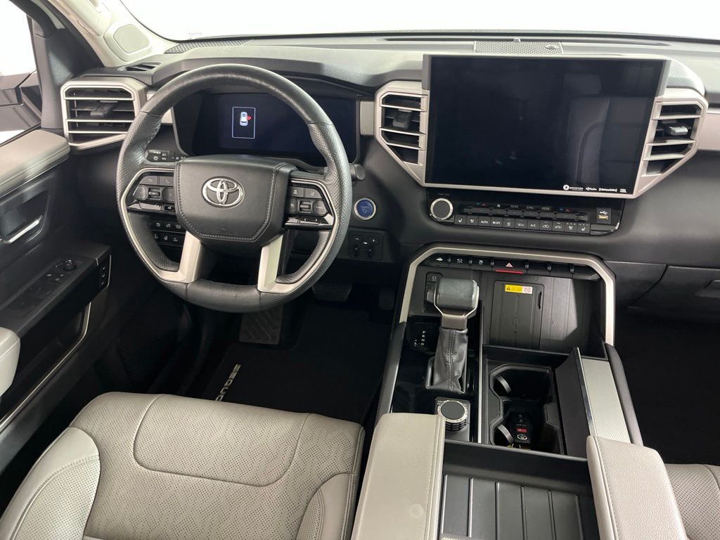 Thumbnail: 2023 Toyota Sequoia - 2