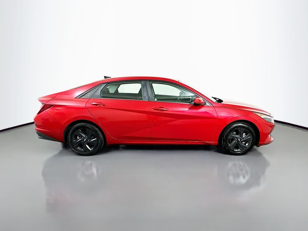 Thumbnail: 2023 Hyundai Elantra - 4
