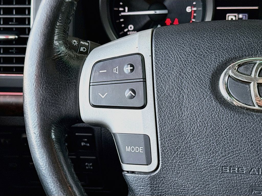 Thumbnail: 2015 Toyota Land Cruiser - 11