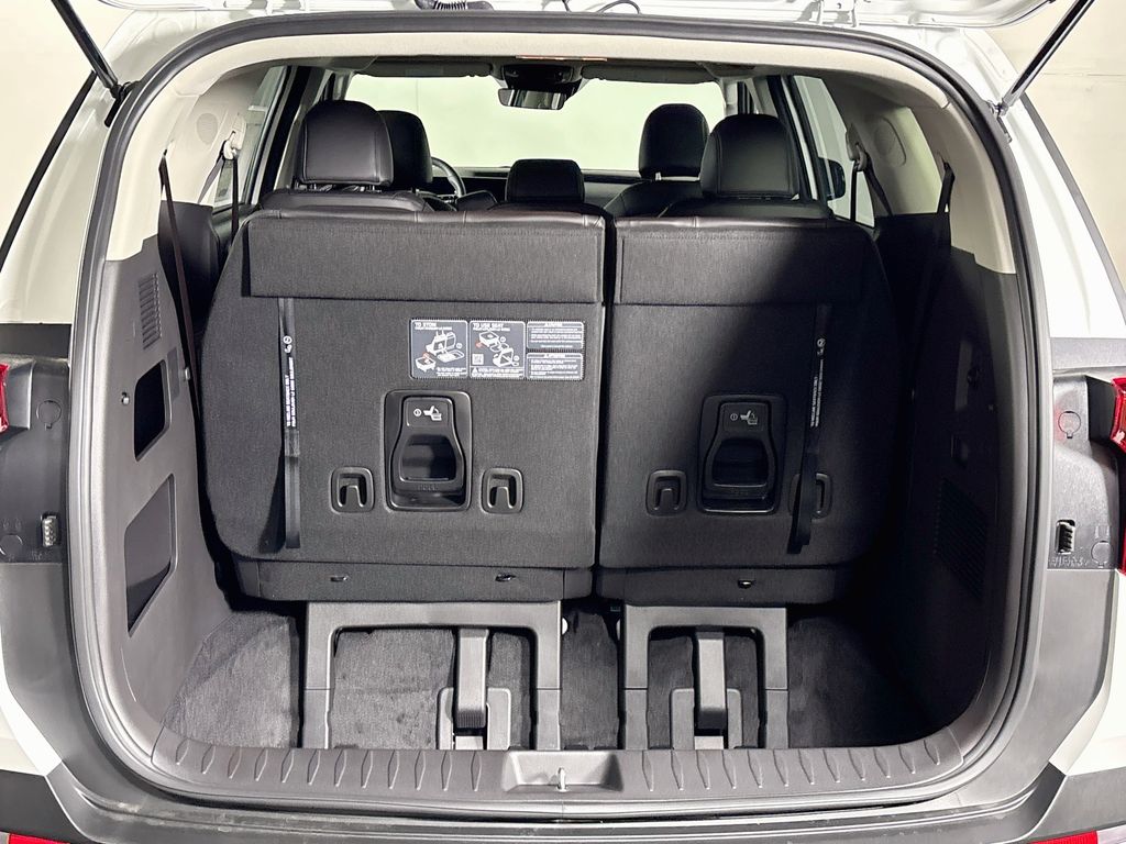 2027 Kia Carnival LXS