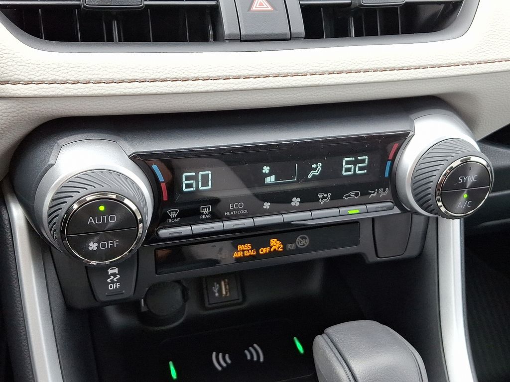 Thumbnail: 2025 Toyota RAV4 - 17