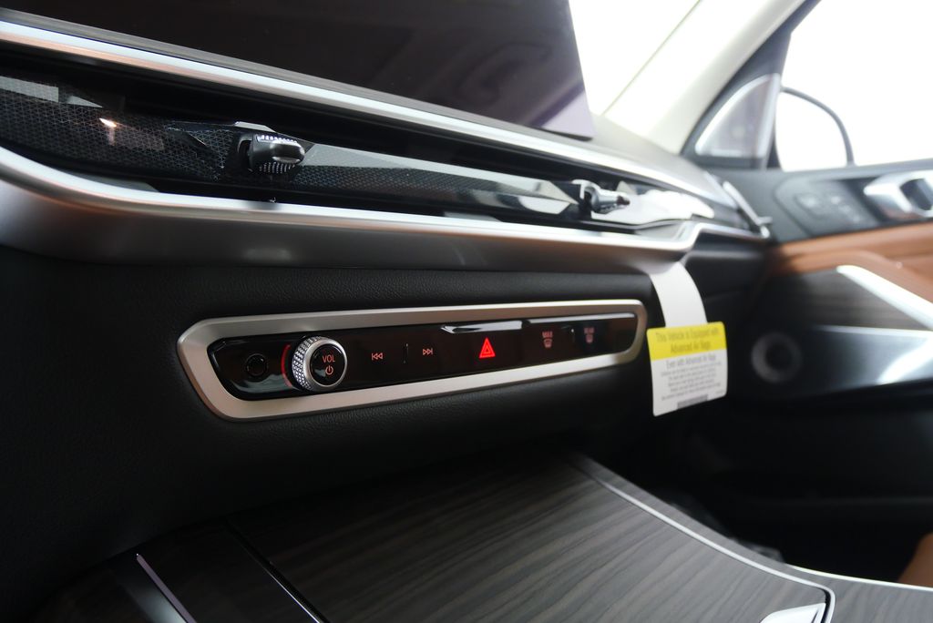 Thumbnail: 2026 BMW X7 - 23