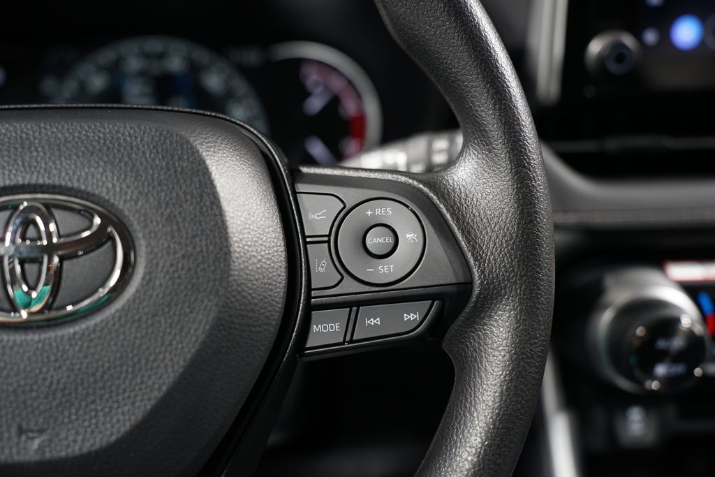 Thumbnail: 2025 Toyota RAV4 - 13