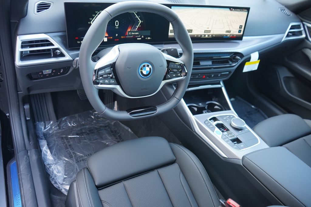 Thumbnail: 2026 BMW i4 - 12