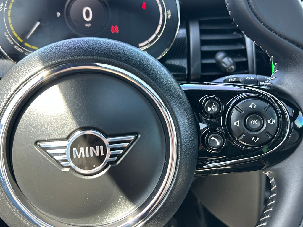 2021 MINI Cooper SE 21