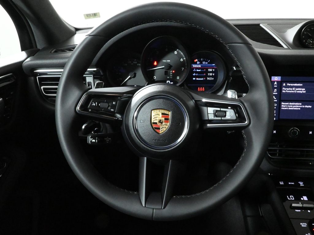 Thumbnail: 2025 Porsche Macan - 19