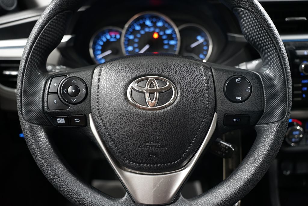 2015 Toyota Corolla LE 12
