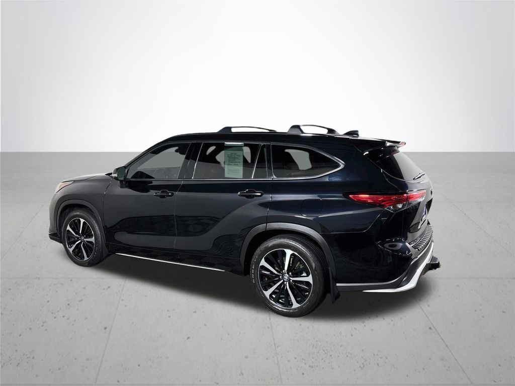 2022 Toyota Highlander XSE
