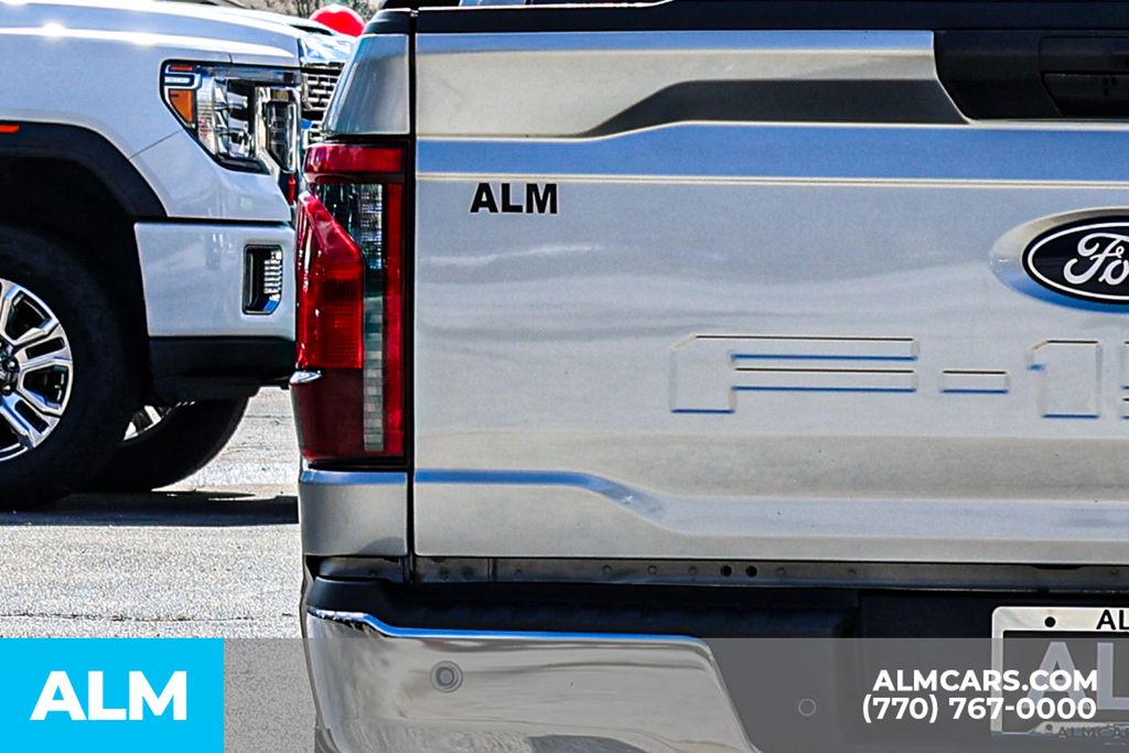 Used 2025 Silver Ford XLT image 13