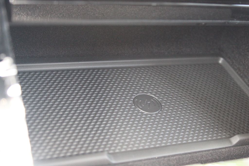 New 2026 Gray Land Rover Dynamic SE image 20