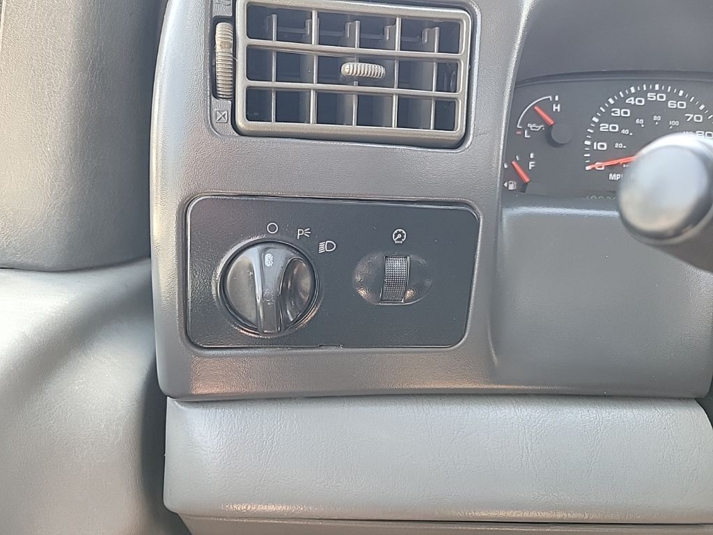 Used 2003 Ford F-450SD Truck