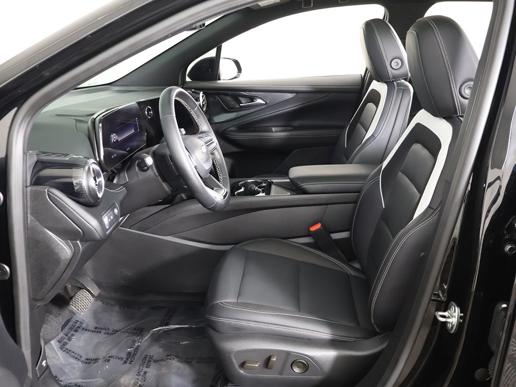 Used 2024 Black Chevrolet LT image 33